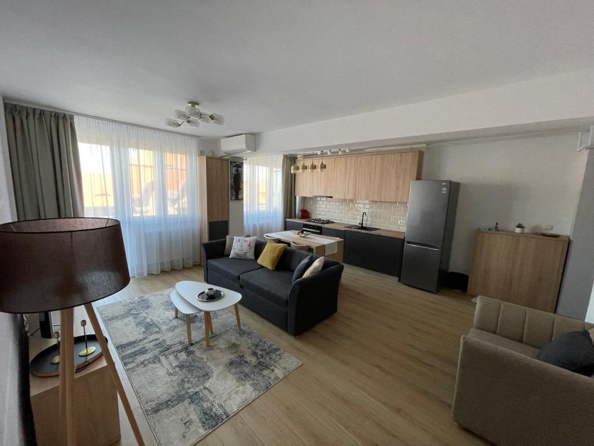 A Unique Ultra-Central, Modern Apartment Temesvár Kültér fotó